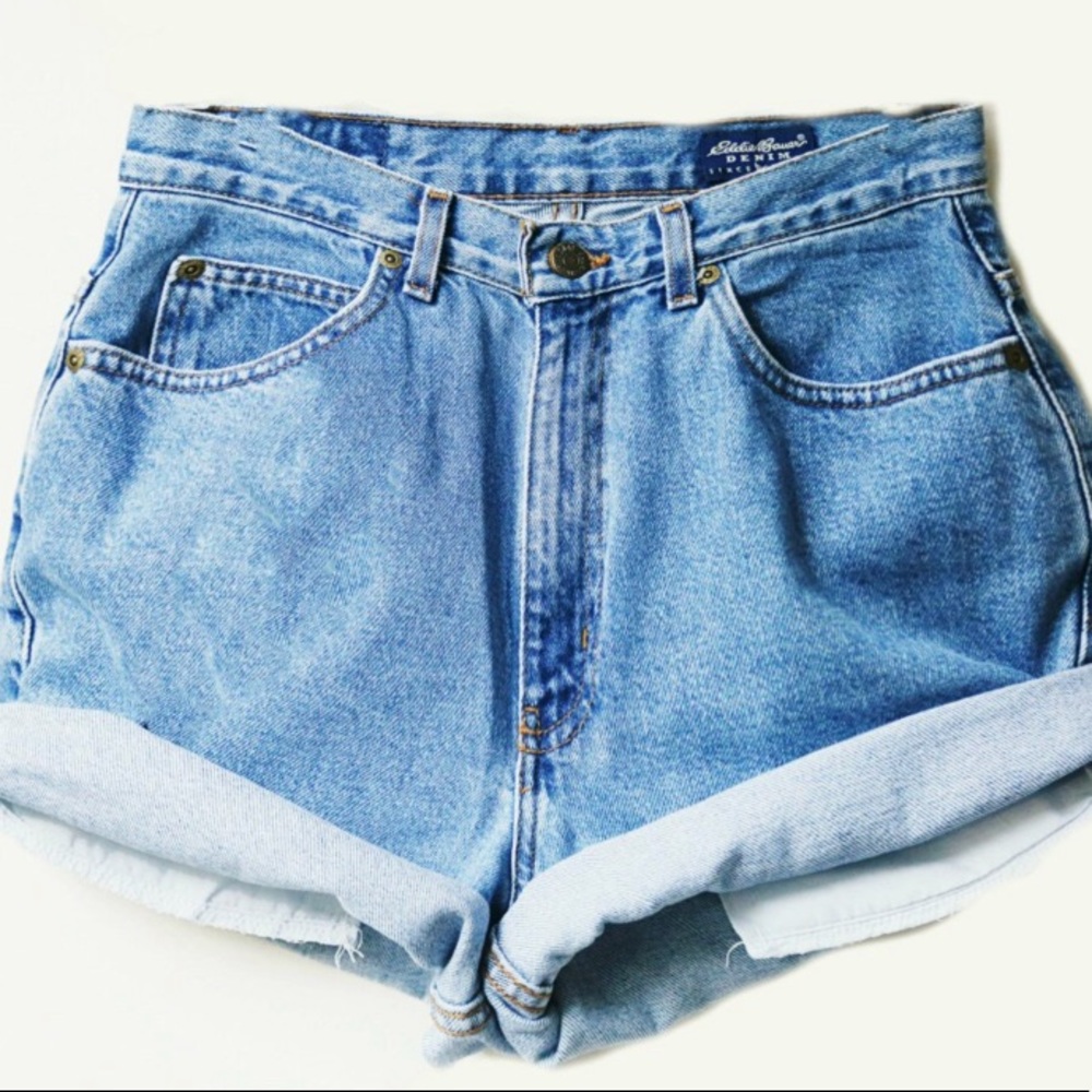 High waisted frayed shorts !!!